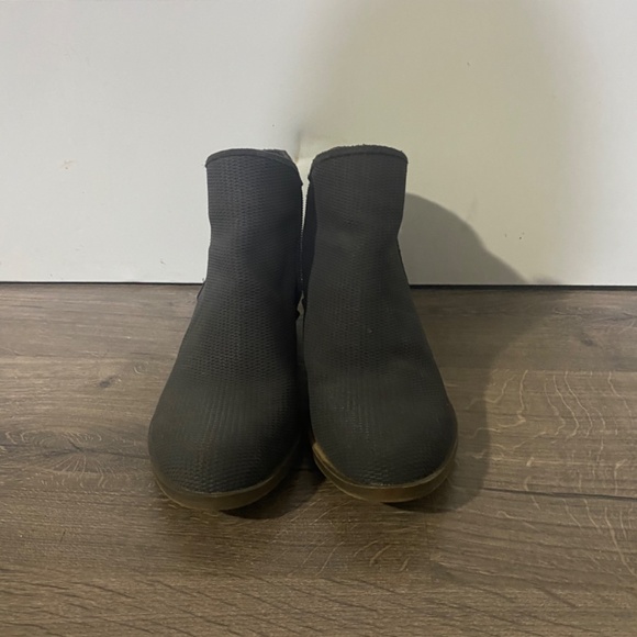 Kensie Women’s Booties - Picture 2 of 10